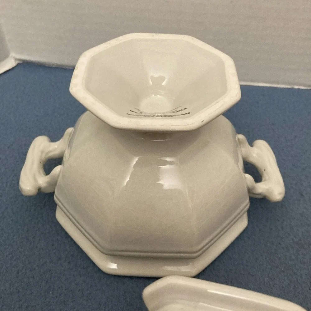 Williams-Sonoma Antique White 2011 Individual Soup Tureen w/Ladle Spoon